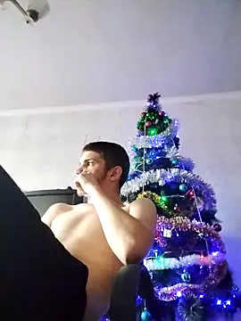 Snapshot of BradPierce chatting on 12/19/25, 10:11 BradPierce online show from 12/19/25, 10:11