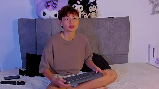 tefi meow  online show from 03/12/26, 02:01