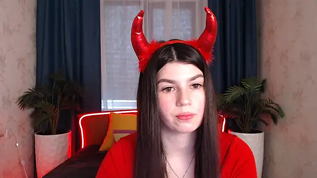 Snapshot of KisaModel chatting on 12/14/25, 03:45 KisaModel online show from 12/14/25, 03:45