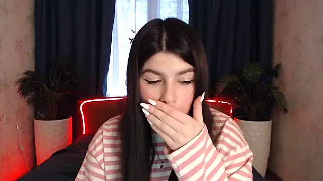 KisaModel online show from 02/05/26, 08:19