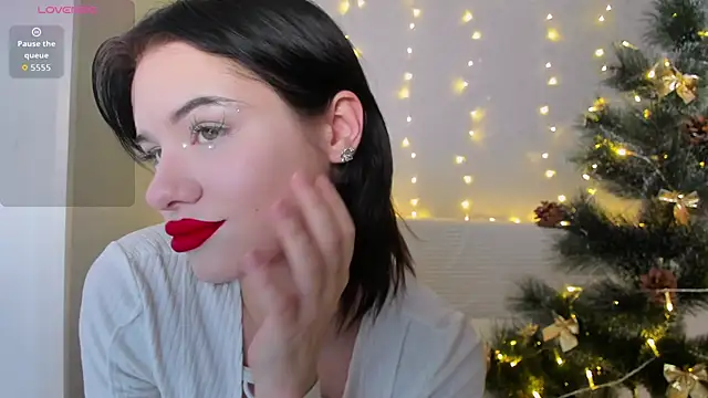 BeatriceMoonlight online show from 12/16/25, 11:04