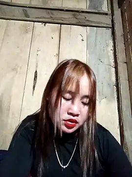 Snapshot of -myaa- chatting on 12/17/25, 03:18 -myaa- online show from 12/17/25, 03:18