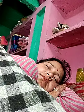 Snapshot of Kinjal_pande chatting on 12/17/25, 12:38 Kinjal pande online show from 12/17/25, 12:38