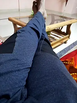 Snapshot of piedic chatting on 12/19/25, 01:40 piedic online show from 12/19/25, 01:40