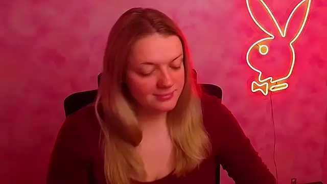 Snapshot of Samantha_Gloww chatting on 12/16/25, 06:51 Samantha Gloww online show from 12/16/25, 06:51