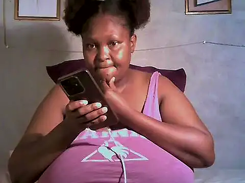 sweetmilkylady online show from 04/13/26, 08:53