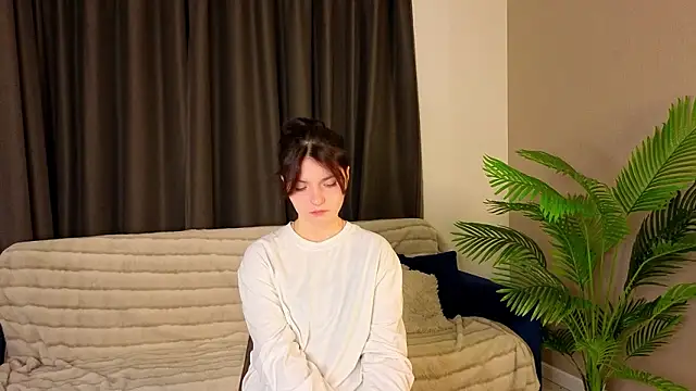 Snapshot of NyraVesperis chatting on 03/24/26, 03:06 NyraVesperis online show from 03/24/26, 03:06