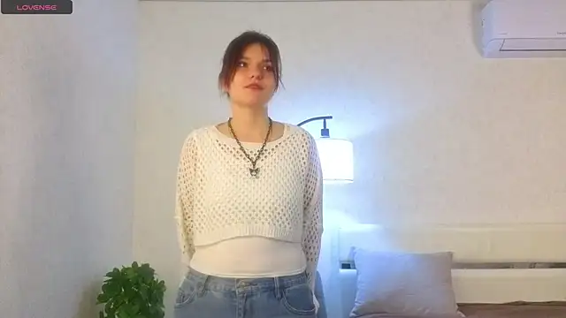 Snapshot of NyraVesperis chatting on 04/15/26, 06:09 NyraVesperis online show from 04/15/26, 06:09