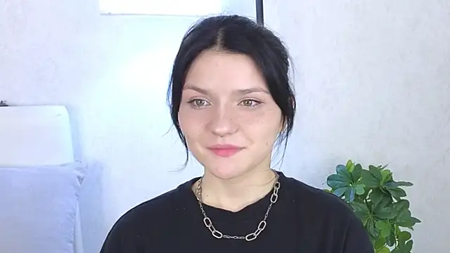 NyraVesperis online show from 05/31/26, 06:21