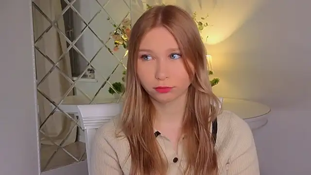 Snapshot of CorrieHighfield chatting on 12/17/25, 12:49 CorrieHighfield online show from 12/17/25, 12:49