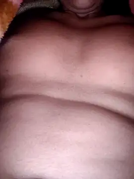 Snapshot of khusi__2004 chatting on 12/16/25, 04:56 khusi 2004 online show from 12/16/25, 04:56