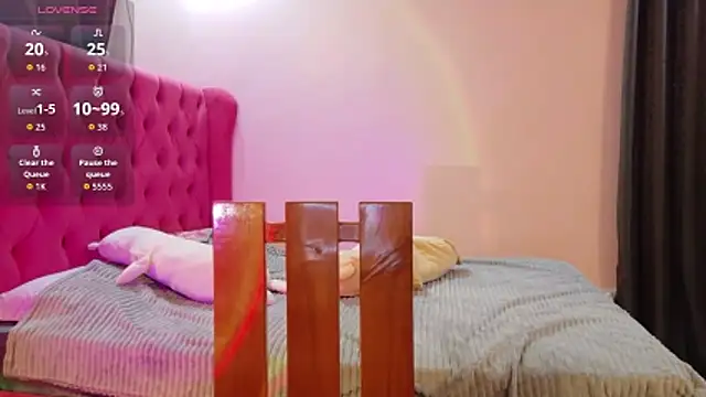 Snapshot of Serena_reinaa chatting on 12/16/25, 02:44 Serena reinaa online show from 12/16/25, 02:44