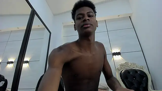 Snapshot of khris__evans chatting on 03/24/26, 11:04 khris evans online show from 03/24/26, 11:04