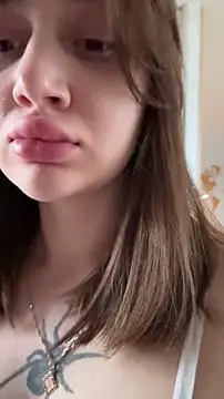 LucieBliss online show from 04/07/26, 10:05