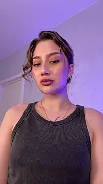 Snapshot of LucieBliss chatting on 05/22/26, 06:24 LucieBliss online show from 05/22/26, 06:24