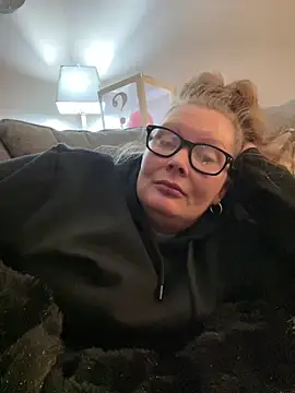 kissmyarch online show from 12/20/25, 12:29