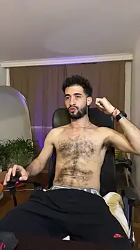 Snapshot of _YOURHERO chatting on 12/15/25, 07:07 YOURHERO online show from 12/15/25, 07:07