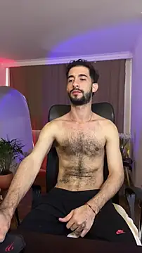 Snapshot of _YOURHERO chatting on 12/21/25, 05:53 YOURHERO online show from 12/21/25, 05:53