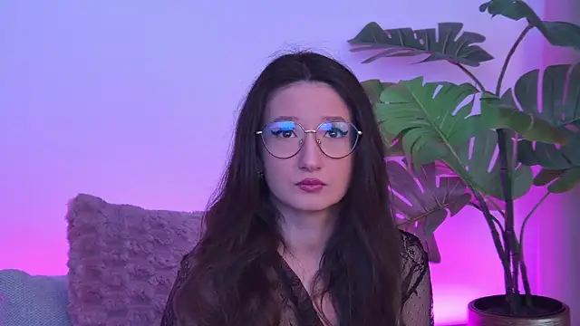 TheaMalekoo online show from 04/14/26, 07:03