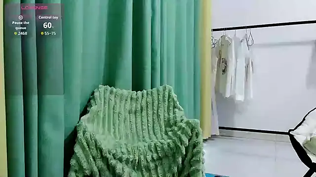 Leila-11 online show from 04/24/26, 12:24