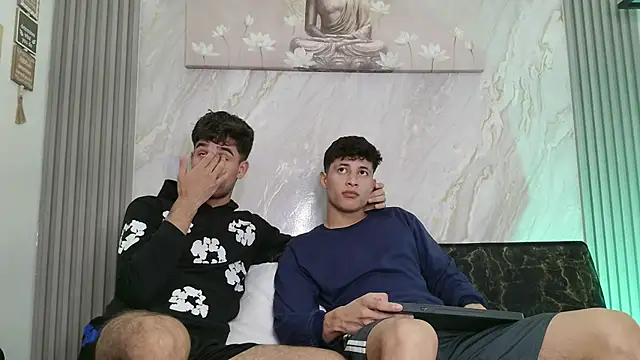 YOUNG GUYS1 online show from 05/15/26, 07:59