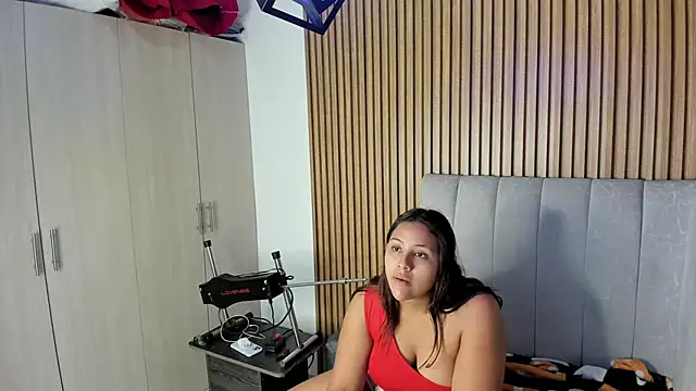 TiifanyGrey online show from 01/06/26, 02:26