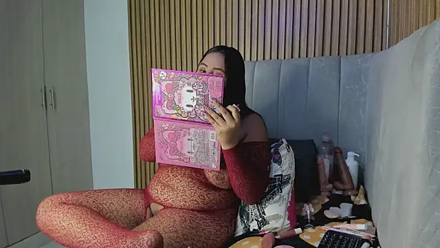 TiifanyGrey online show from 01/13/26, 03:01