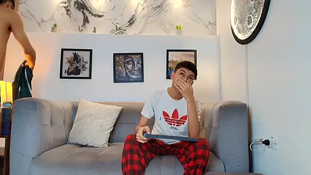 HORNY PRETTY online show from 04/16/26, 07:14