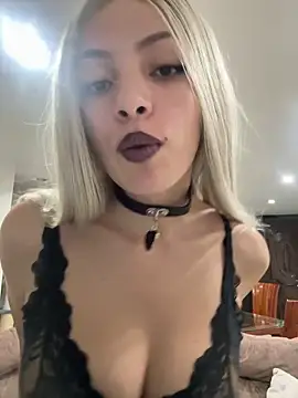 Snapshot of anita_gigi chatting on 12/21/25, 02:51 anita gigi online show from 12/21/25, 02:51