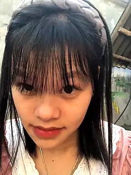 Snapshot of Pege-nii chatting on 12/15/25, 06:06 Pege-nii online show from 12/15/25, 06:06