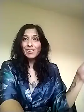 Snapshot of DommeVioleta chatting on 12/16/25, 11:54 DommeVioleta online show from 12/16/25, 11:54