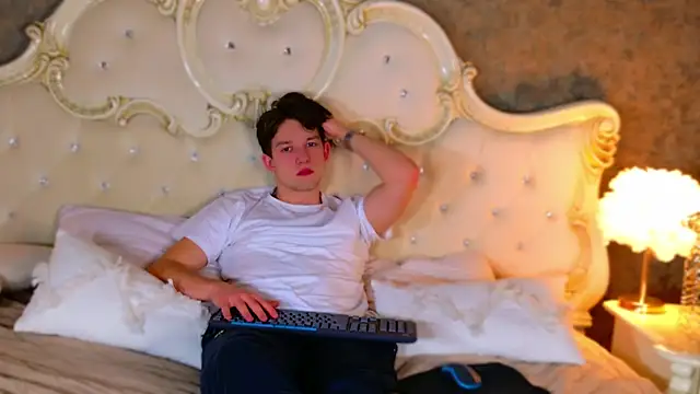 JamesRaww online show from 01/13/26, 03:39