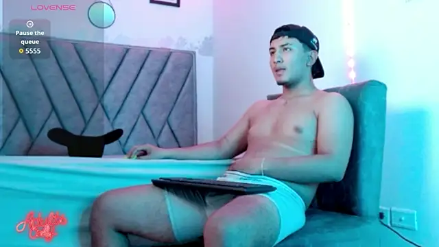 kyro estrada online show from 03/30/26, 01:50