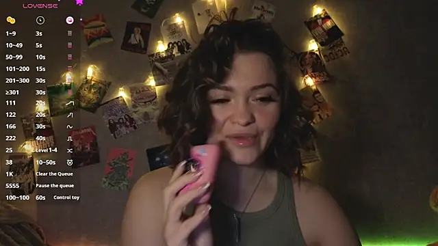 Snapshot of YummyTira chatting on 01/07/26, 12:35 YummyTira online show from 01/07/26, 12:35