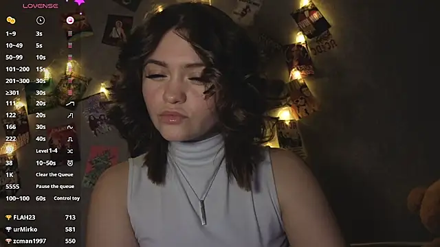 Snapshot of YummyTira chatting on 01/16/26, 12:47 YummyTira online show from 01/16/26, 12:47