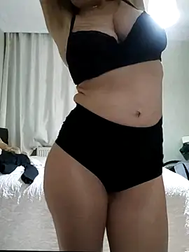 NovaMia online show from 02/06/26, 03:48