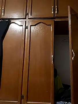 Snapshot of Roberto772 chatting on 02/23/26, 11:02 Roberto772 online show from 02/23/26, 11:02