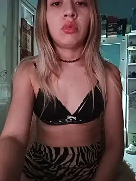 soylulita07 online show from 04/12/26, 07:24