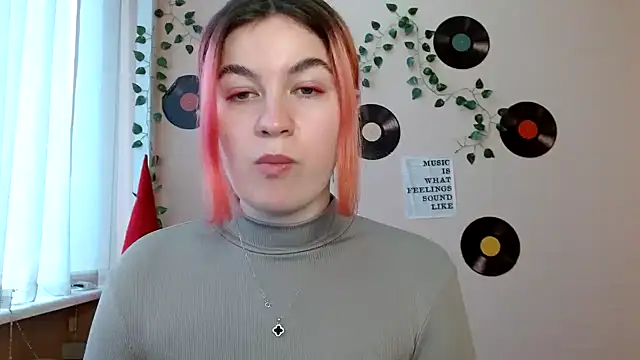 Snapshot of Aura__Myst chatting on 12/19/25, 12:01 Aura Myst online show from 12/19/25, 12:01