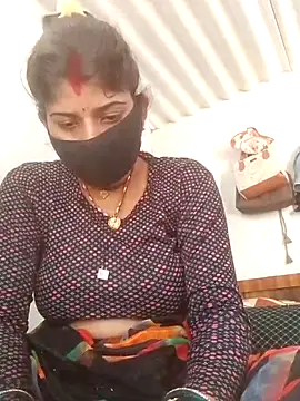 Aaisha 01 online show from 06/13/26, 07:50