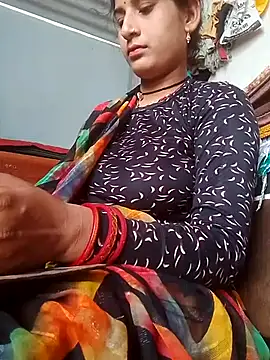 Aaisha 01 online show from 07/14/26, 11:05
