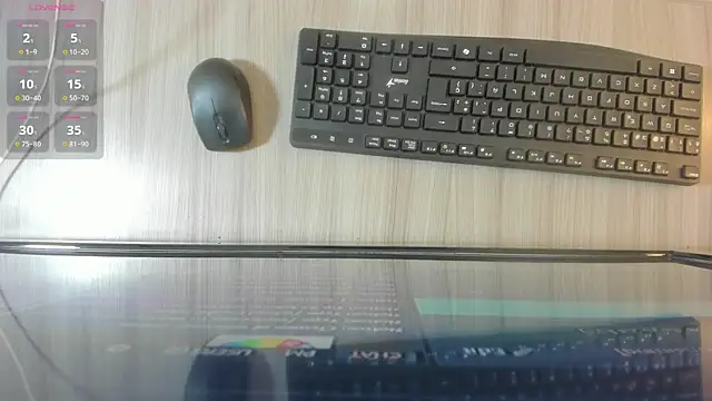 Snapshot of JEENIVEE_DS chatting on 12/21/25, 01:46 JEENIVEE DS online show from 12/21/25, 01:46