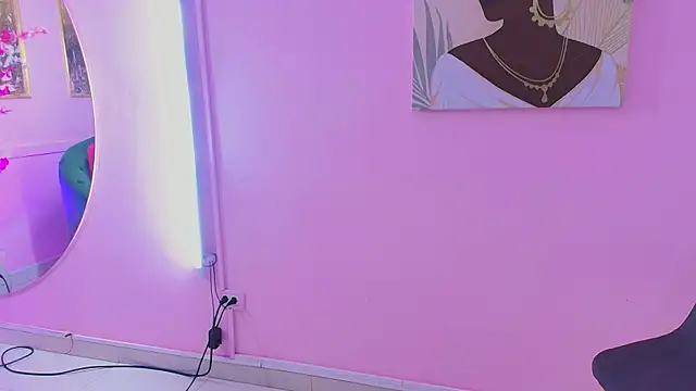 Snapshot of bella_moonlight_cr chatting on 01/08/26, 03:31 bella moonlight cr online show from 01/08/26, 03:31