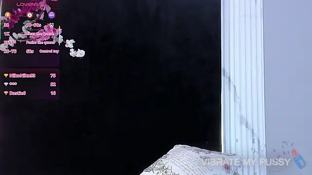 Snapshot of bella_moonlight_cr chatting on 02/15/26, 07:51 bella moonlight cr online show from 02/15/26, 07:51