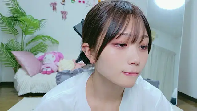 ayu-jpnk online show from 04/15/26, 11:39