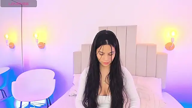 Snapshot of CamilGray chatting on 12/14/25, 07:29 CamilGray online show from 12/14/25, 07:29