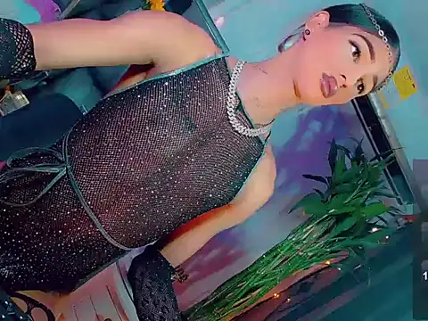 agathaferrer3 online show from 04/18/26, 07:40