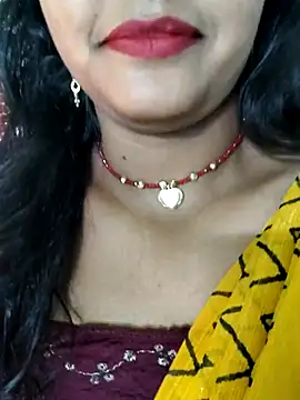 Snapshot of Sweet_Couple_01 chatting on 12/20/25, 07:26 Sweet Couple 01 online show from 12/20/25, 07:26