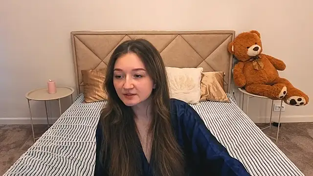 CyrenaLuxe online show from 04/01/26, 02:36