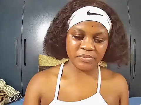 Snapshot of MilkyBoobs7 chatting on 12/22/25, 08:06 MilkyBoobs7 online show from 12/22/25, 08:06